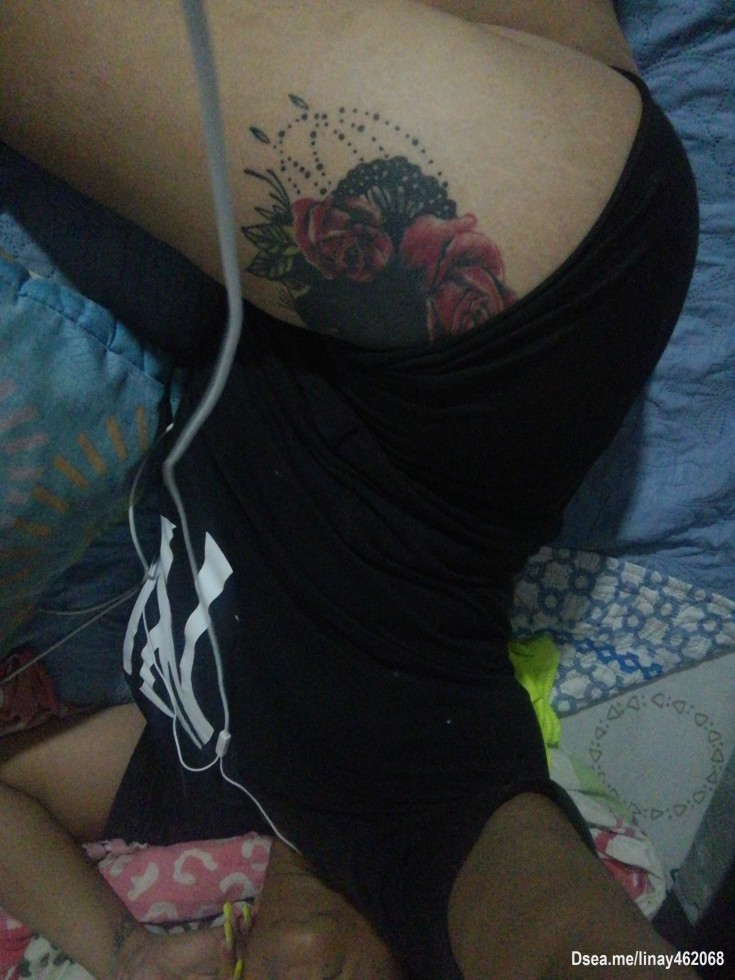 Deseo más tatuajes 😞 que me toca hacer para complacer a la dama 😌